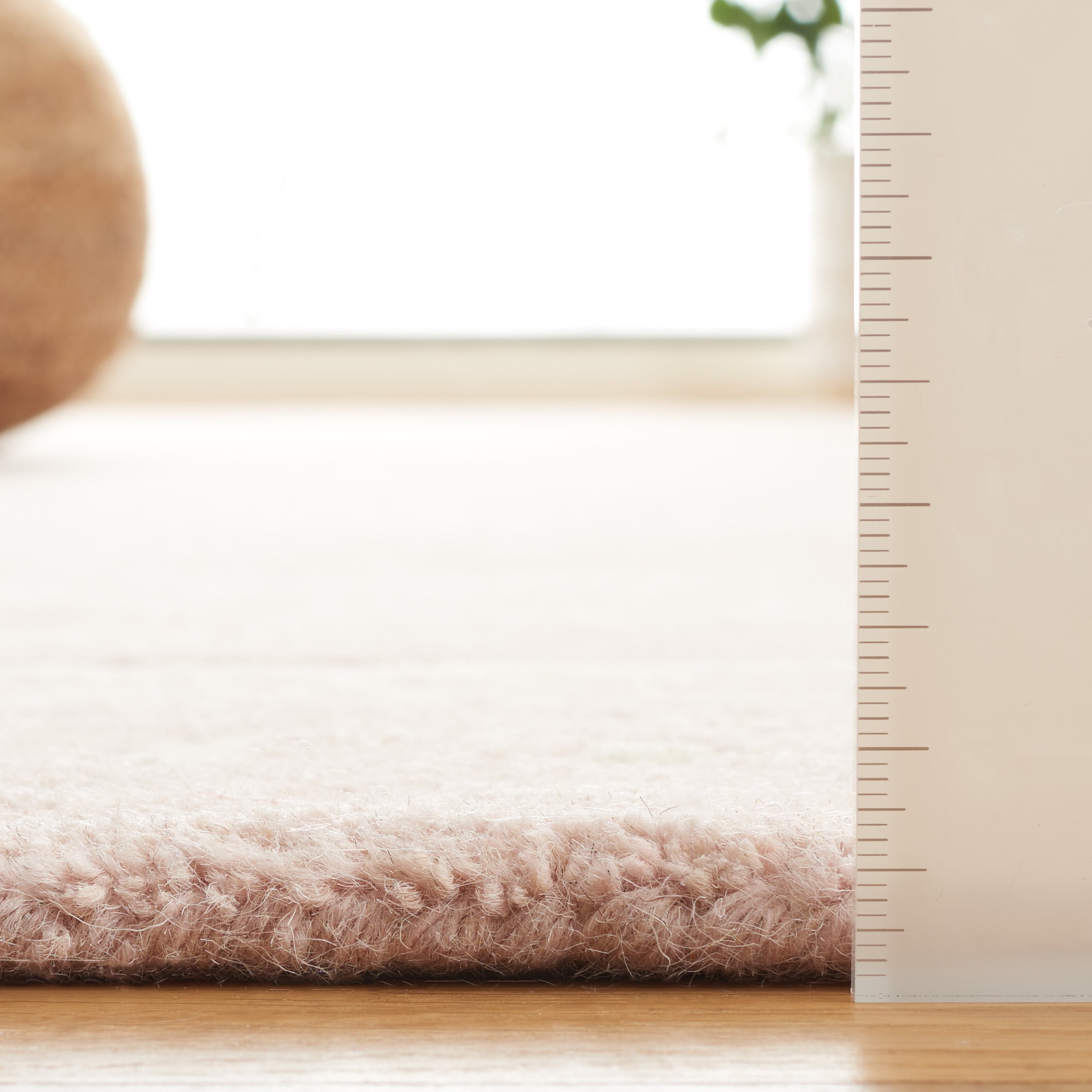 SAFAVIEH Bella Danita Bordered Wool Runner Rug, Light Pink/Ivory, 2'3" x 5'