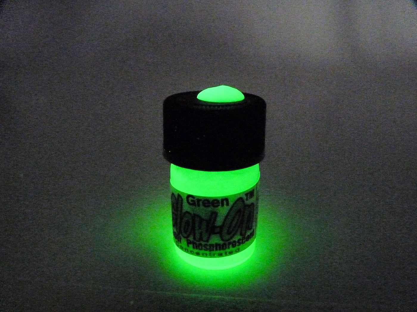  GLOW-ON SUPER PHOSPHORESCENT, Aqua Glow and White Day Color,  Gun Night Sights Paint. Medium Size 4.6 ml vial. Concentrated, Bright Long  Lasting Glow. : Sports & Outdoors