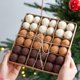 thumbnail image 1 of Adornos navideños, bolas de lana, 36 piezas en caja, adornos colgantes para árbol de Navidad, decoración de ventanas, arreglos de escena, decoración navideña, juegos de bolas colgantes para fiestas, 1 of 8