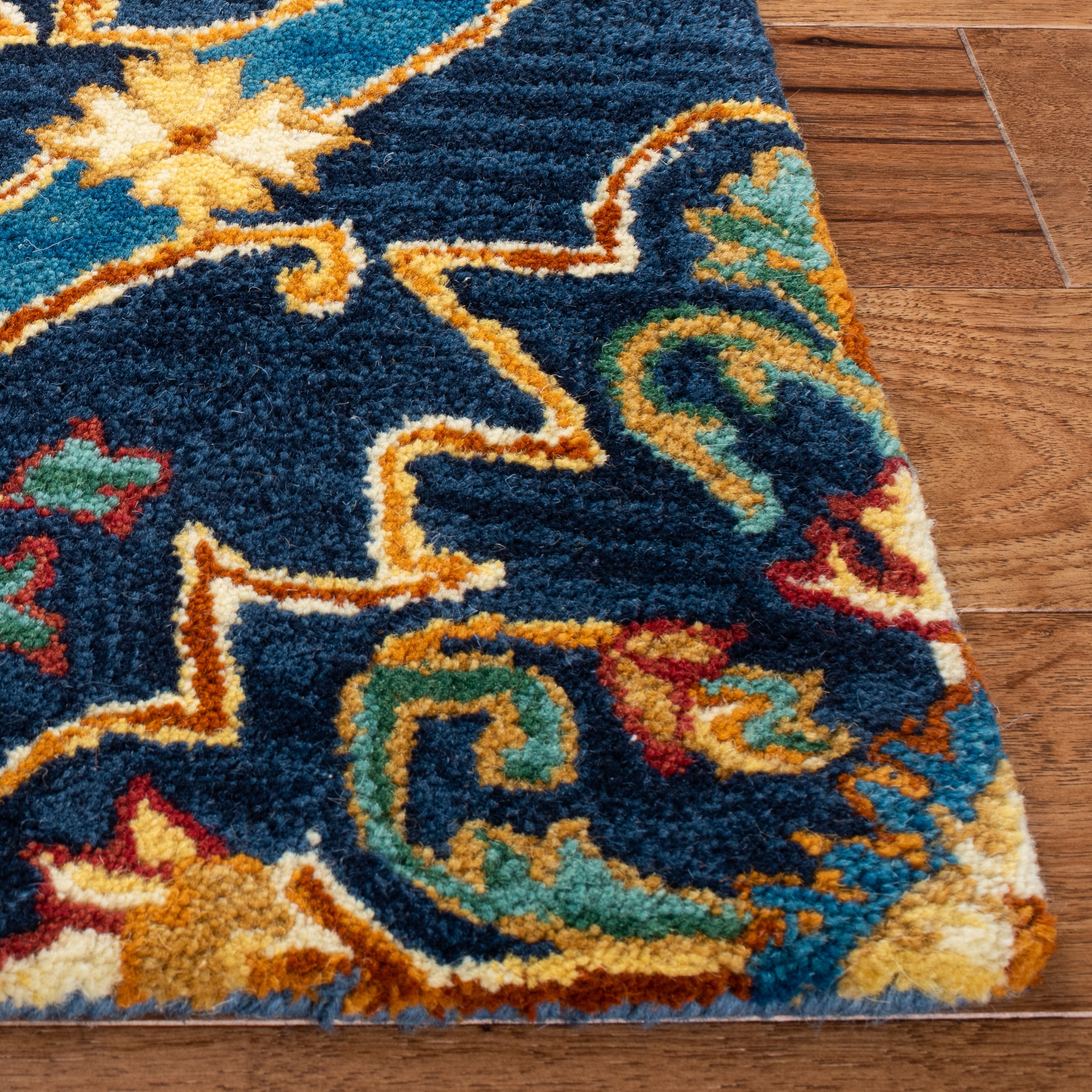 SAFAVIEH Heritage Tana Floral Area Rug, Navy/Yellow, 5' x 8'
