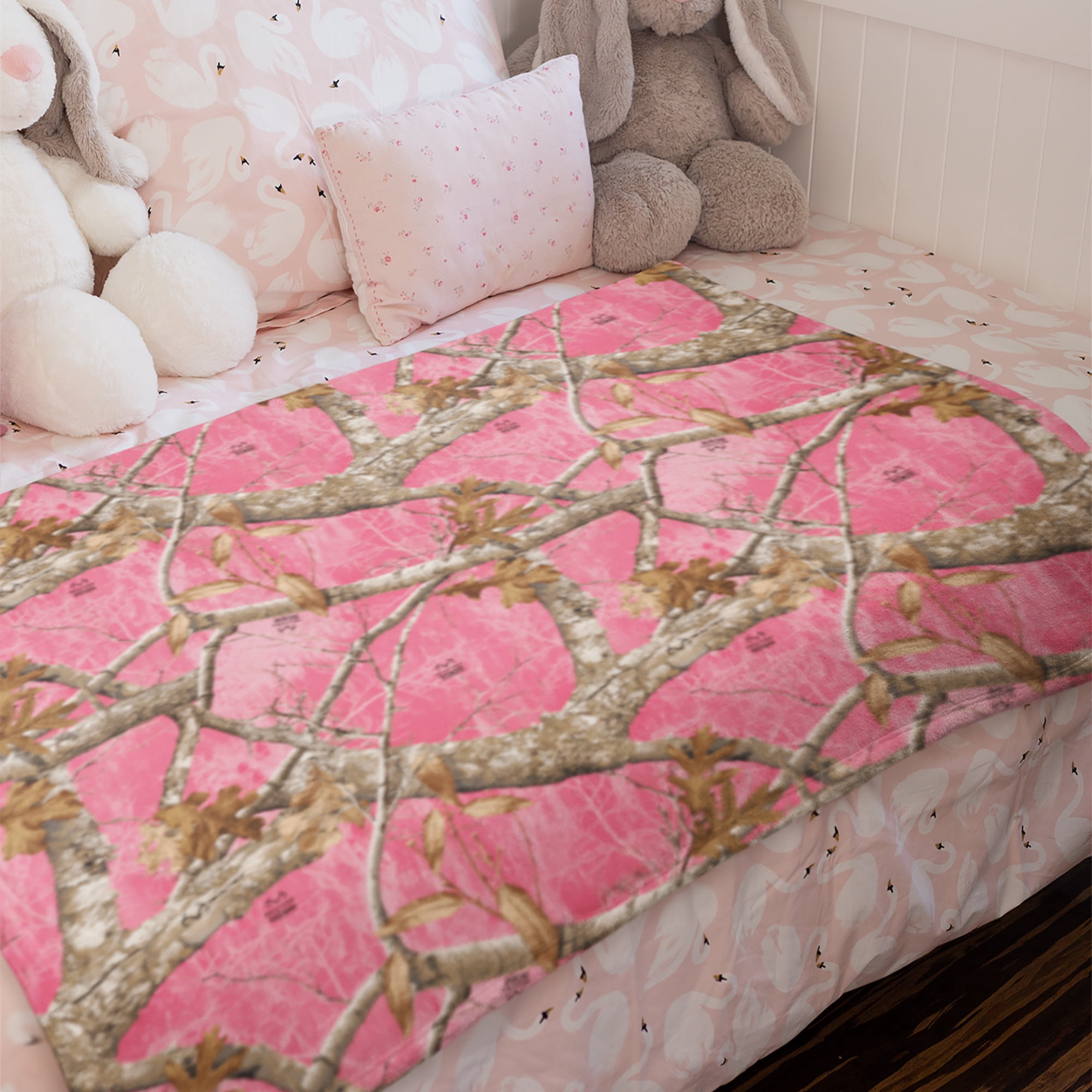 Real Tree 60" X 1.5 Yd 100% Polyester Anti-Pill Fleece Edge 1 Camo Sewing & Craft Fabric Precut, Pink