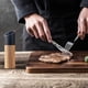 thumbnail image 4 of Juego de molinillos de sal y pimienta de madera rellenables, molinillo de especias de grosor personalizado para cocina, molinillos de madera maciza de diseño elegante para condimentar, blanco y negro, 4 of 6