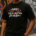 thumbnail image 1 of T-Shirt Homme "Thankful Mom" - Chemise Décontractée Noire à Manches Courtes avec Texte "Thankful", Col Rond, Coupe Régulière en Coton pour Tenue Décontractée, Cadeaux pour Maman, Mari, Petit Ami (Toute l'Année), 1 of 5