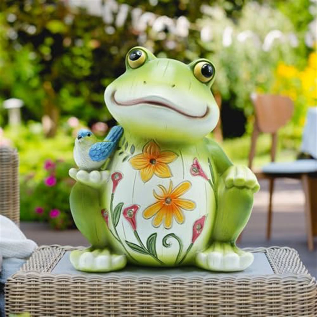 Frog Decor with Solar Light, Resin Garden Statue for Passage Lawn Patio Decor, Outdoor Decor for Housewarming