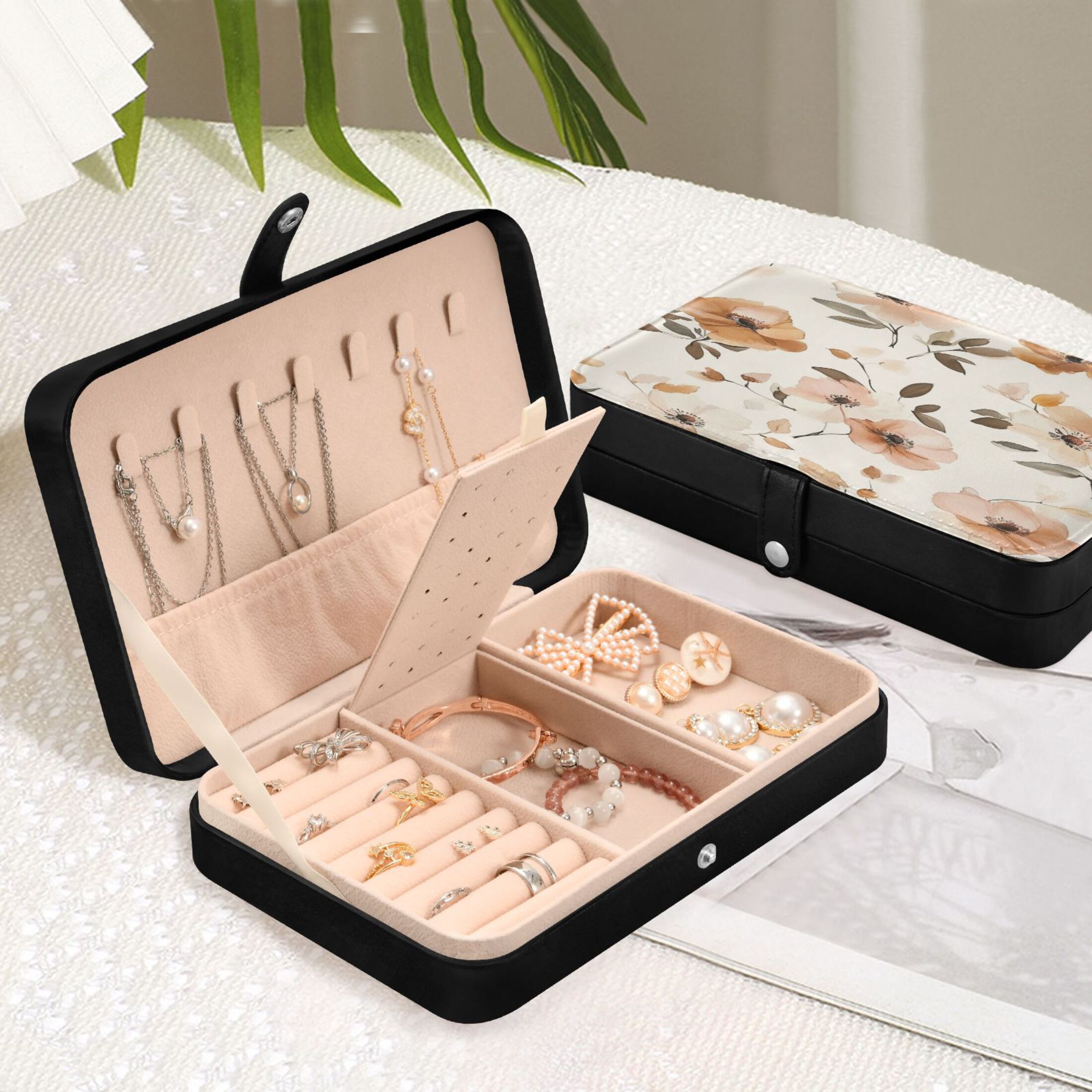 Leather Jewelry Box Rectangular 8.27x5.5x1.78In Travel Jewelry Storage Earrings Necklace Bracelet Watch Brooch Storage Super Cute Orange Flower