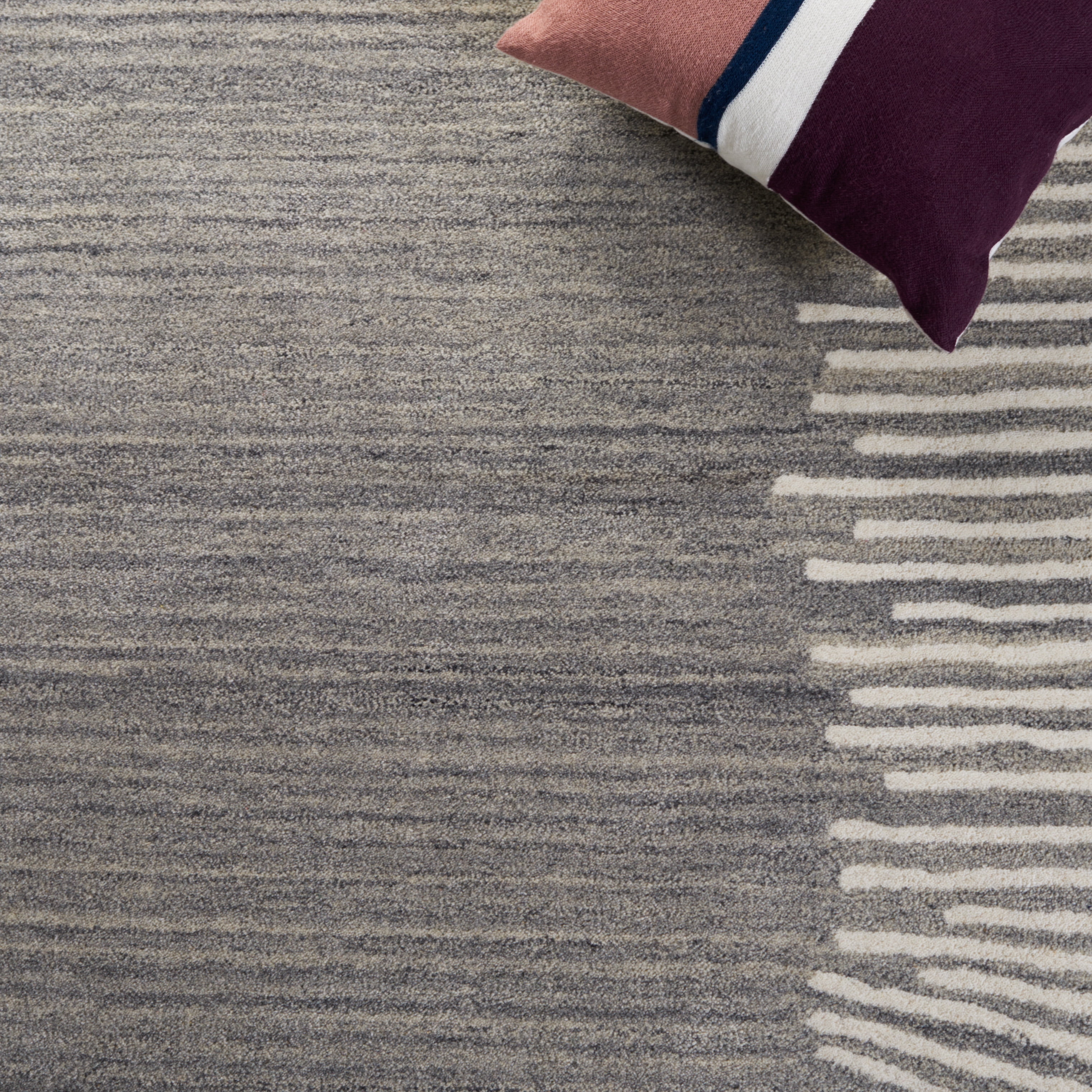SAFAVIEH Fifth Avenue Declan Abstract Area Rug, Grey/Ivory, 8' x 10'