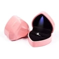 thumbnail image 1 of Caja de Terciopelo CHAO para Anillos con Luz LED Corazón Rosa, 1 of 5