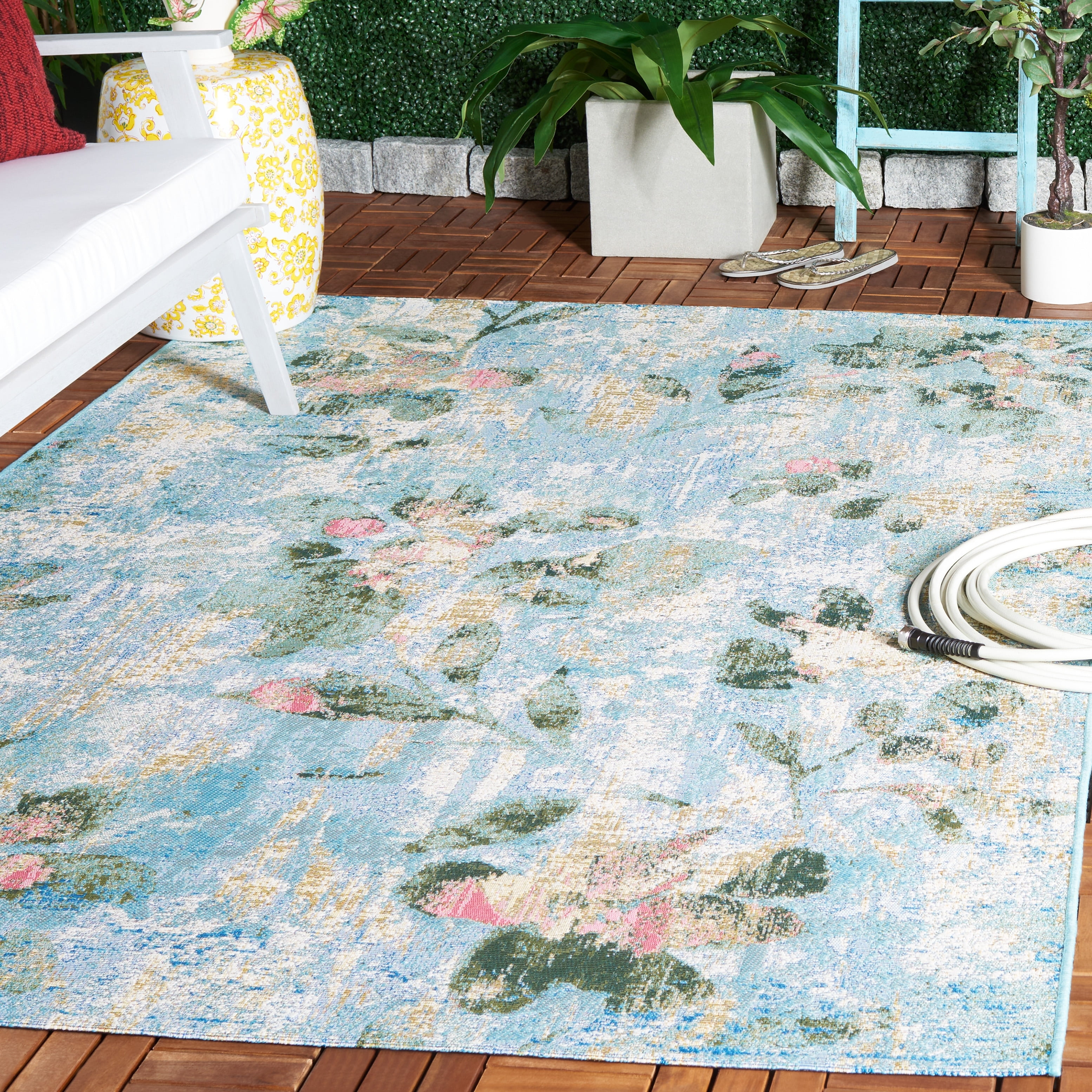 SAFAVIEH Barbados Cedric Floral Indoor/Outdoor Area Rug, Light Blue/Green, 9'10" x 12'5"