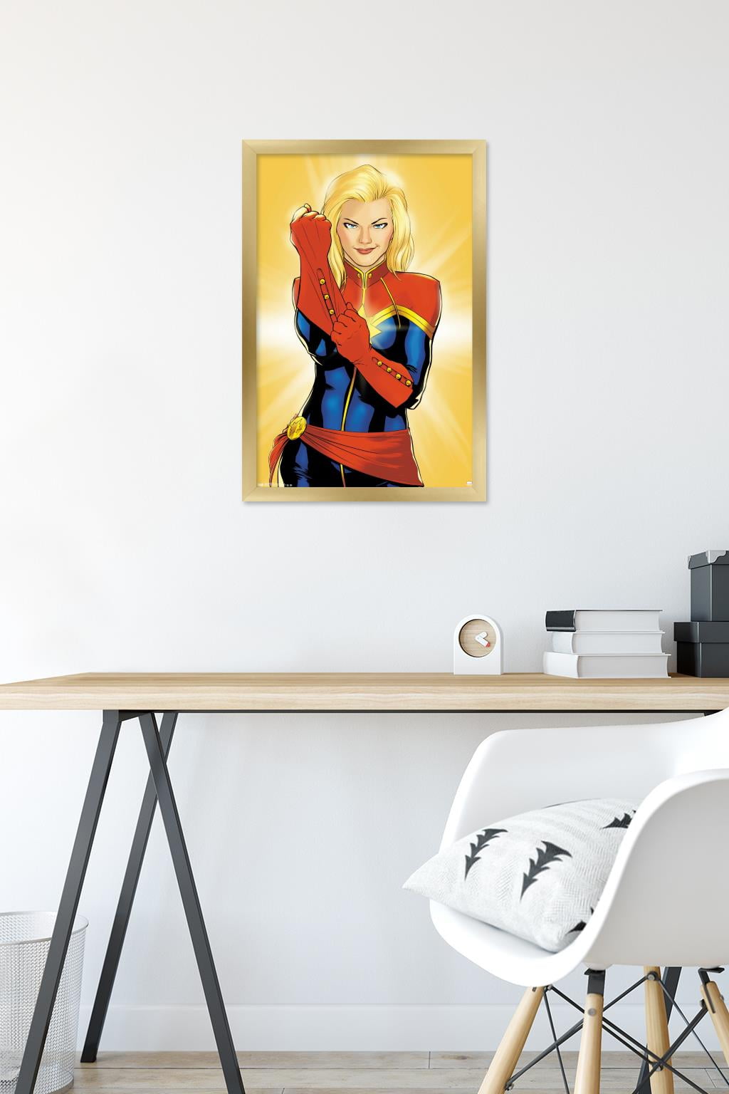Marvel Cinematic Universe - Captain Marvel - Glove Wall Poster, 14.725" x 22.375", Framed