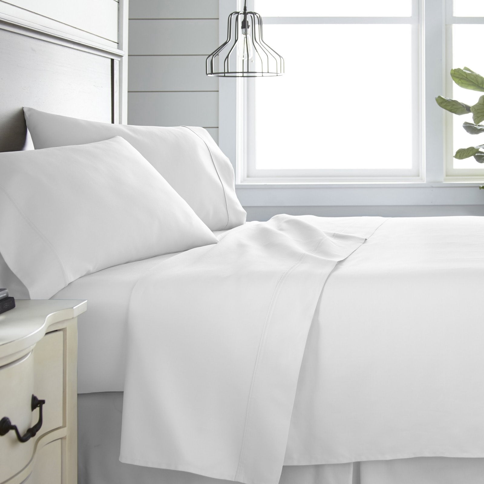 Noble Linens 300 Thread Count 4 Piece Bed Sheet Set - 100% Cotton