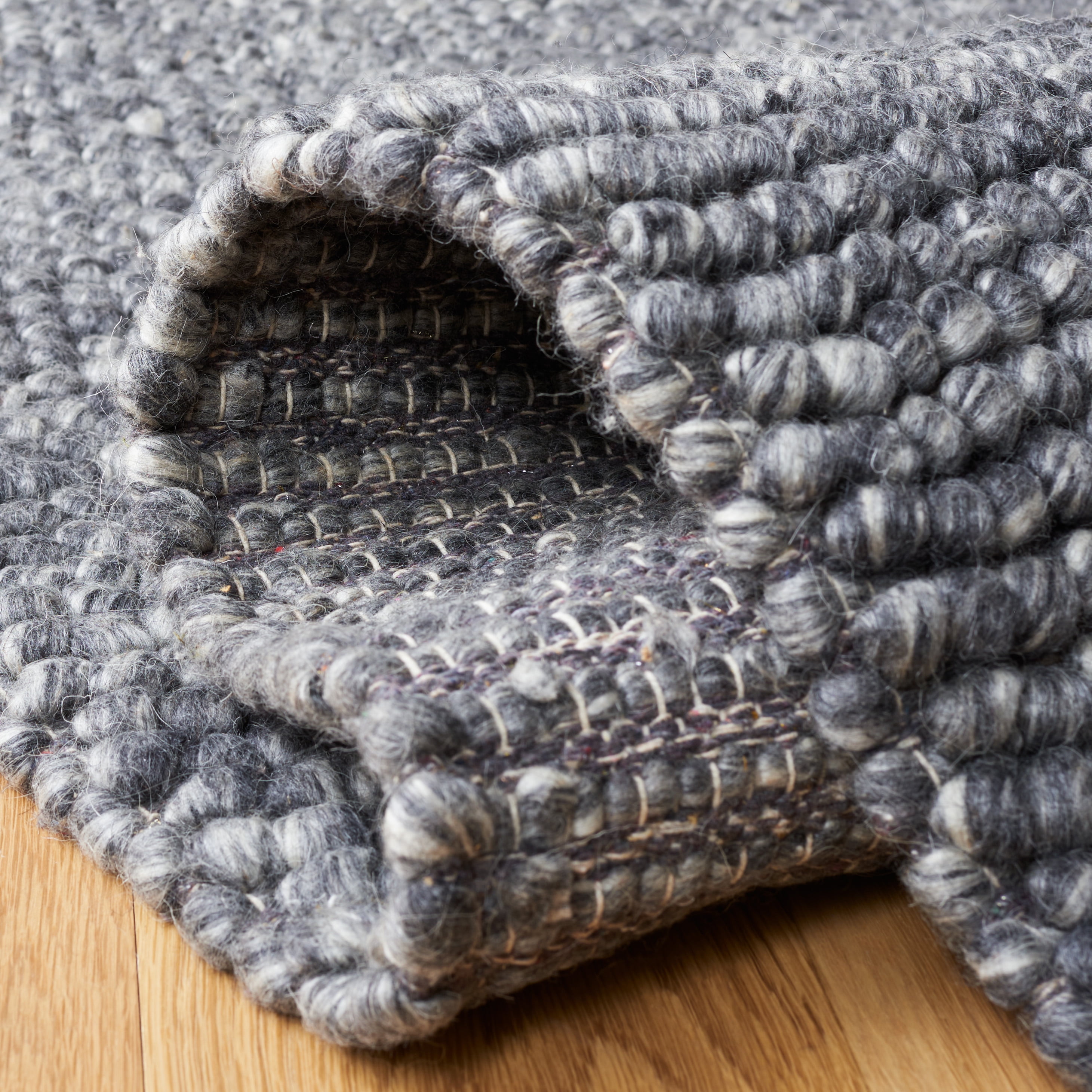 SAFAVIEH Natura Feride Geometric Runner Rug, Dark Grey, 2'3" x 8' - Scandinavian Design, Dark Grey, Handmade Wool Blend, Ideal for Living Room, Bedroom, Dining Space, Entryway, Hallway, Kitchen