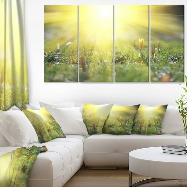 Coucher de Soleil Lumineux au-Dessus des Fleurs de Printemps - Art sur Toile de Paysage Surdimensionné