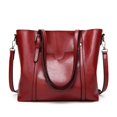 thumbnail image 3 of Sac à main en cuir huilé vintage européen et américain pour femme, sac polyvalent à la mode, grand sac à bandoulière initié, nouveau style, 2023, 3 of 3