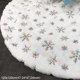 thumbnail image 1 of Falda de felpa blanca para árbol de Navidad, alfombra de piel sintética para decoración del hogar, Año Nuevo, 120/90/78cm, 2024, 1 of 4