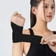 thumbnail image 1 of Muñequera deportiva para tenis y gimnasio | Soporte transpirable ajustable con correas reforzadas | Protección de muñeca para hombre y mujer, 1 of 6