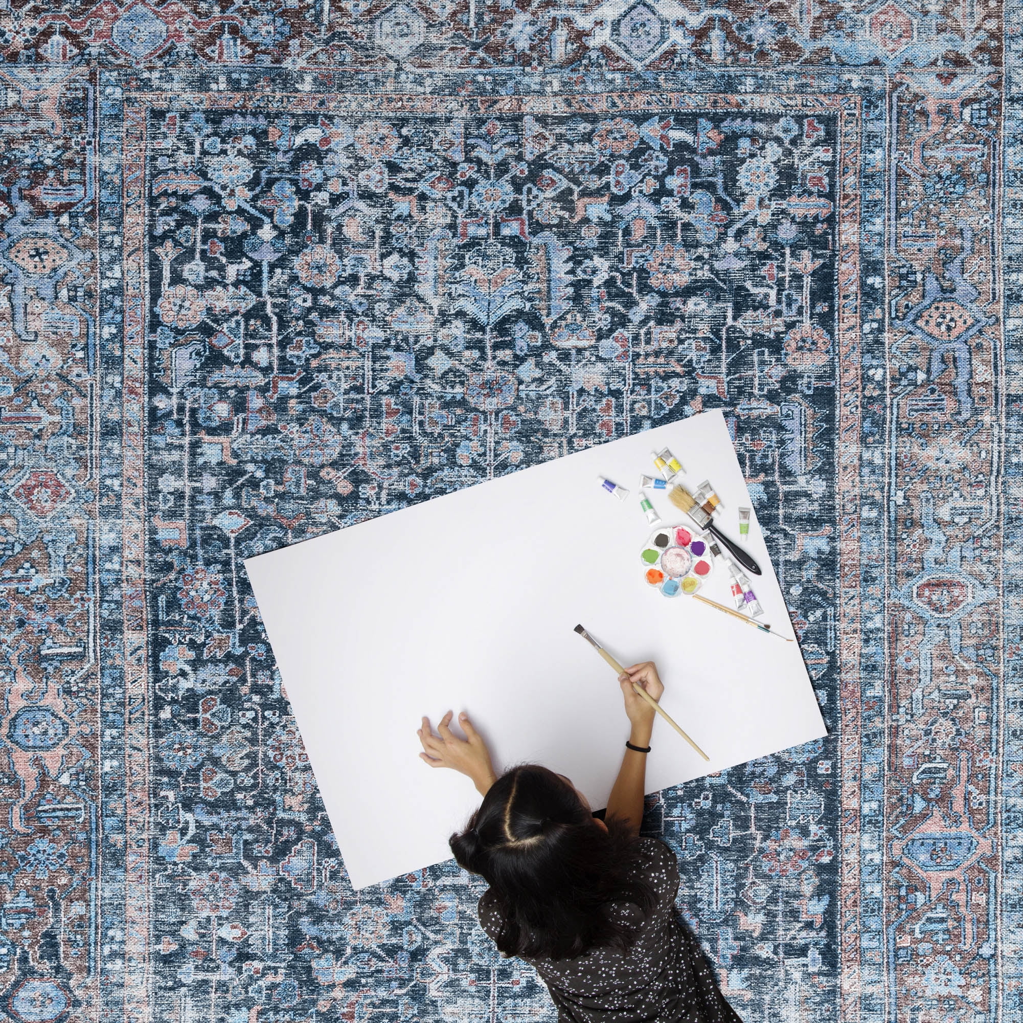 Everwash™ Callaghan Edith Distressed Vintage Machine Washable Area Rug, Blue, 3'11"x5'6"