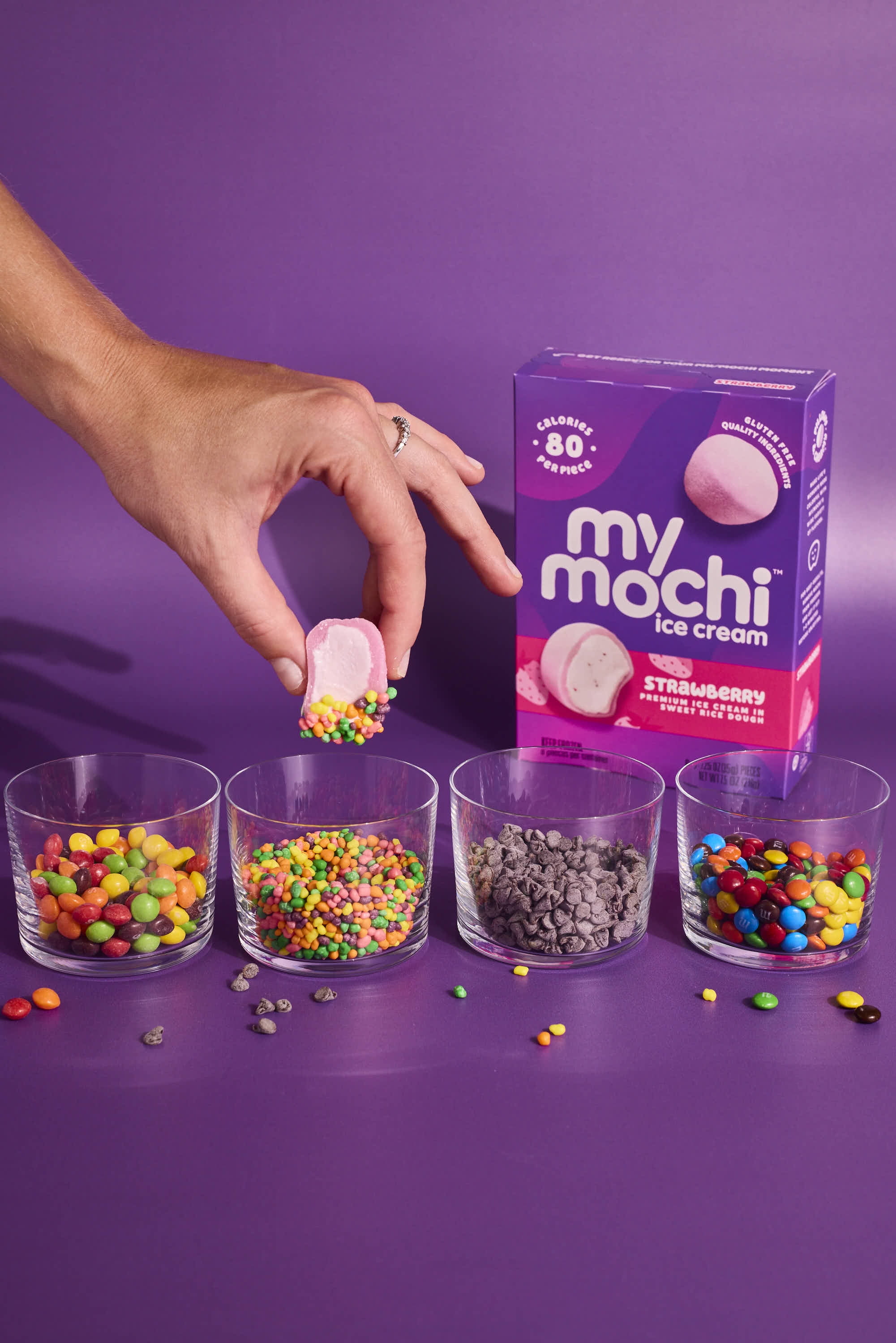 My/Mochi Ice Cream Strawberry, Net Content 6 Count 1.25 Ounce Soft Pieces