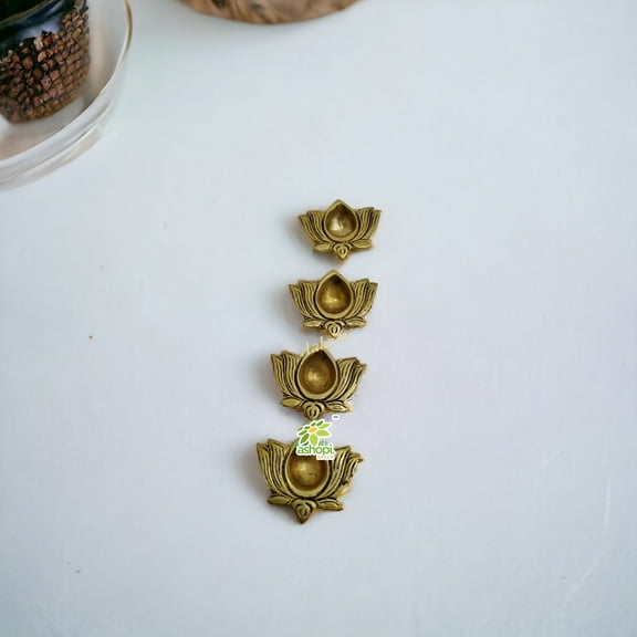 Ashopi Lotus shaped Brass diya Set of 4| diya's Housewaming gift| Made By Ashopi Decor (Set of 4 diya)