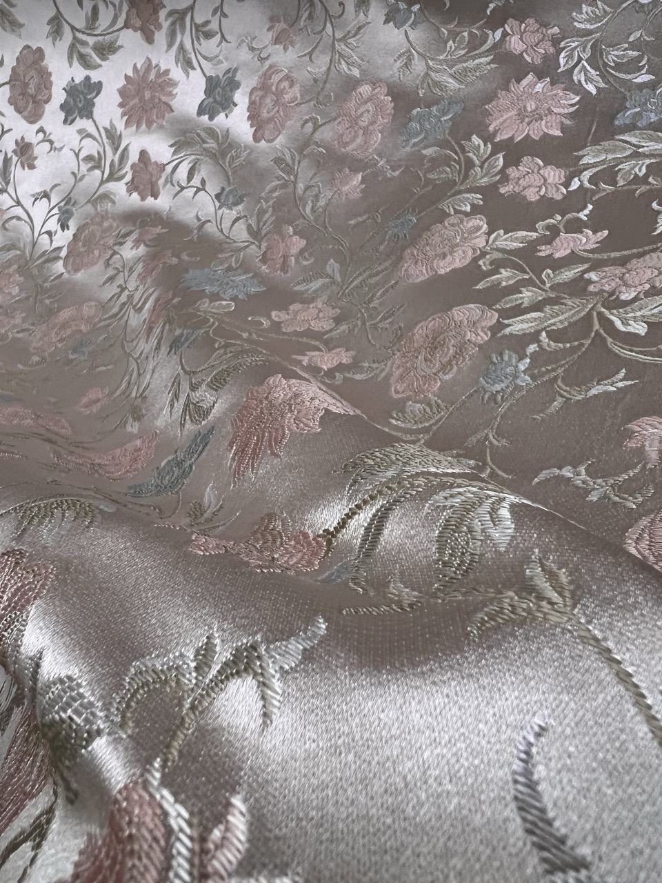 Decora Furnishings Luxurious Woven Brocade Jacquard Floral Design Heavy Duty Fabric for Upholstery, Sofa, Cushion, Chair, Furniture, Craft - Width 54 inches - Fabric by The Yard (Pink)
