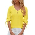 thumbnail image 1 of Camiseta de mujer con cuello en V, manga media y detalle de botones - Ropa informal, tejido suave y transpirable, fácil de combinar, fácil de cuidar, 1 of 8