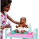 thumbnail image 5 of Set Barbie Careers Baby Doctor con muñeca morena y 2 bebés, 5 of 6