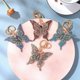 thumbnail image 4 of Accesorios de llavero de mariposa de cristal para mujeres y niñas Llavero de coche brillante Llavero con diamantes de imitación Colgante de bolso, 4 of 5