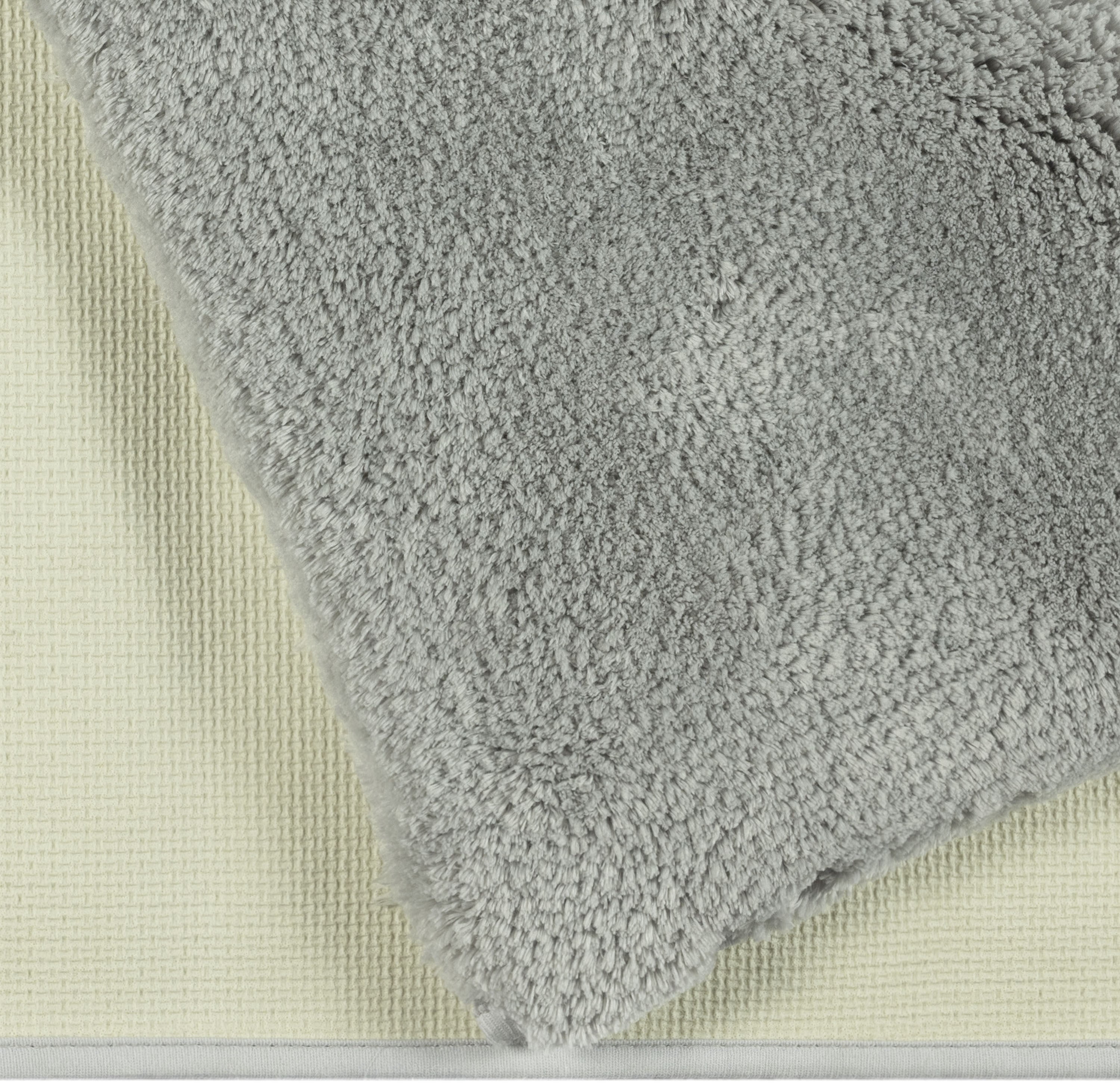 Hotel Style Silver Micro-Polyester 21" x 34" Bath Rug