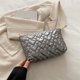 thumbnail image 1 of Bolsa de cosméticos acolchada japonesa y coreana, monedero para lápiz labial, bolso de mano portátil, linda bolsa de almacenamiento para lavado, 2025, 1 of 5