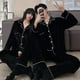 thumbnail image 5 of Pijamas de pareja de manga larga de otoño e invierno, pijamas de mujer de color sólido de terciopelo dorado de talla grande, conjunto de ropa sencilla para el hogar, 5 of 6