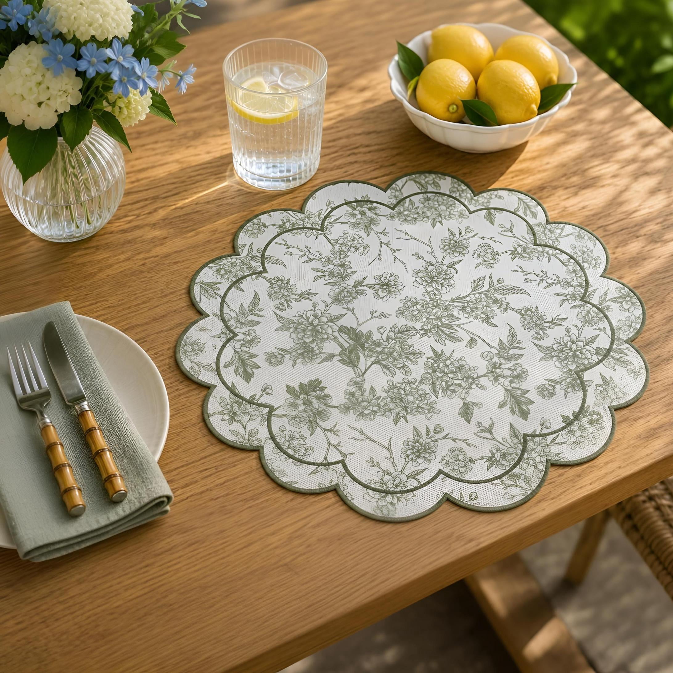 Dainty Home Set of 6 Placemats | Elegant and Durable | 15x15 in Round Woven Non-Slip Washable Place Mats | Tear-Resistant Heat | Resistant Placemats