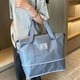thumbnail image 2 of Bolsa de Deporte Expandible, Bolsa de Viaje Azul para Hombre y Mujer, con Separación Entre Ropa Húmeda y Seca, Práctica Bolsa de Viaje, Bolsa Deportiva Multiusos, Gran Capacidad, Tela Impermeable., 2 of 7