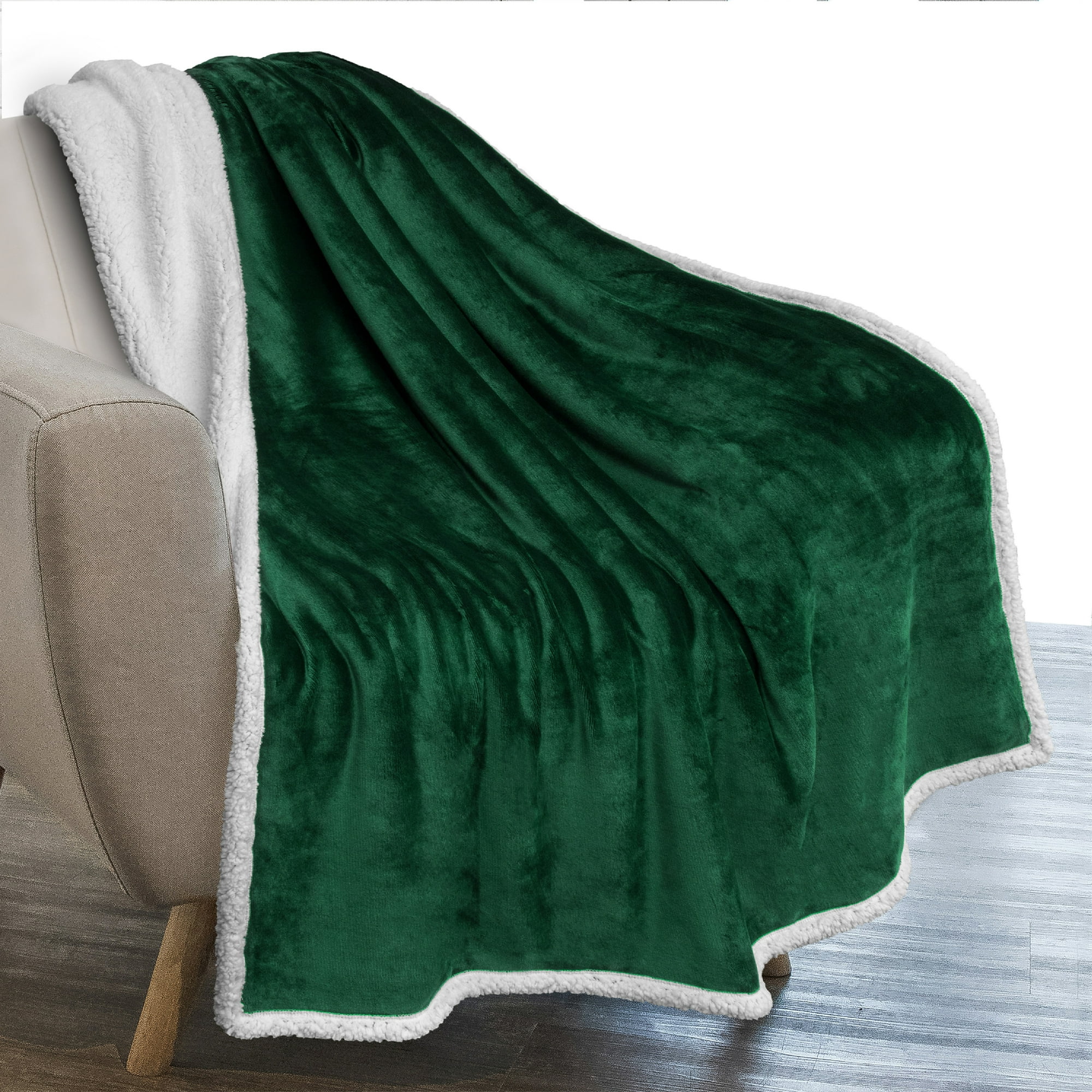 PAVILIA Plush Sherpa Fleece Throw Blanket Emerald Green Soft Warm Fuzzy Dark Forest Throw for Couch Sofa Solid Reversible Cozy Microfiber Fluffy