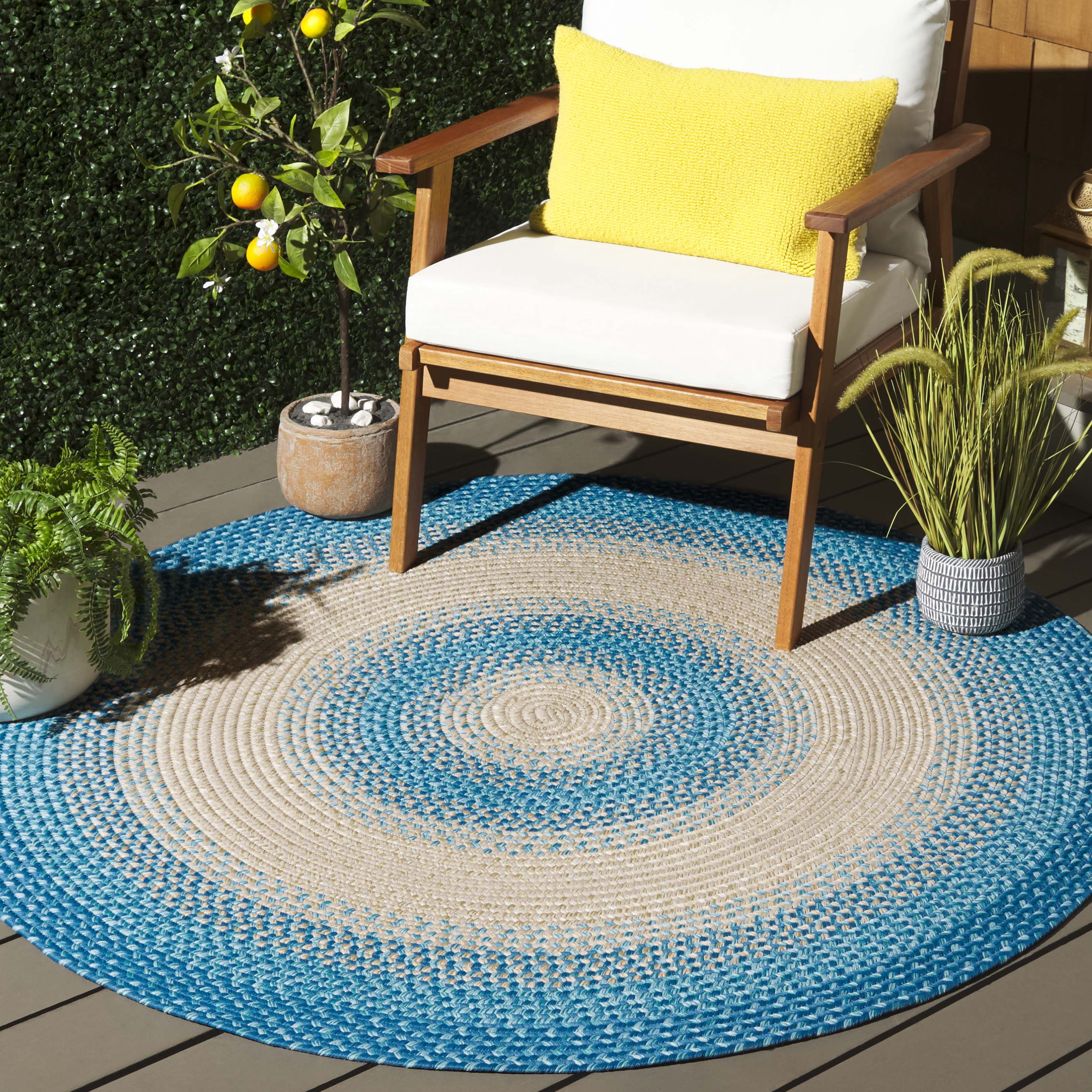 SAFAVIEH Braided Neville Bordered Machine Washable Reversible Area Rug, Blue/Beige, 3' x 3' Round