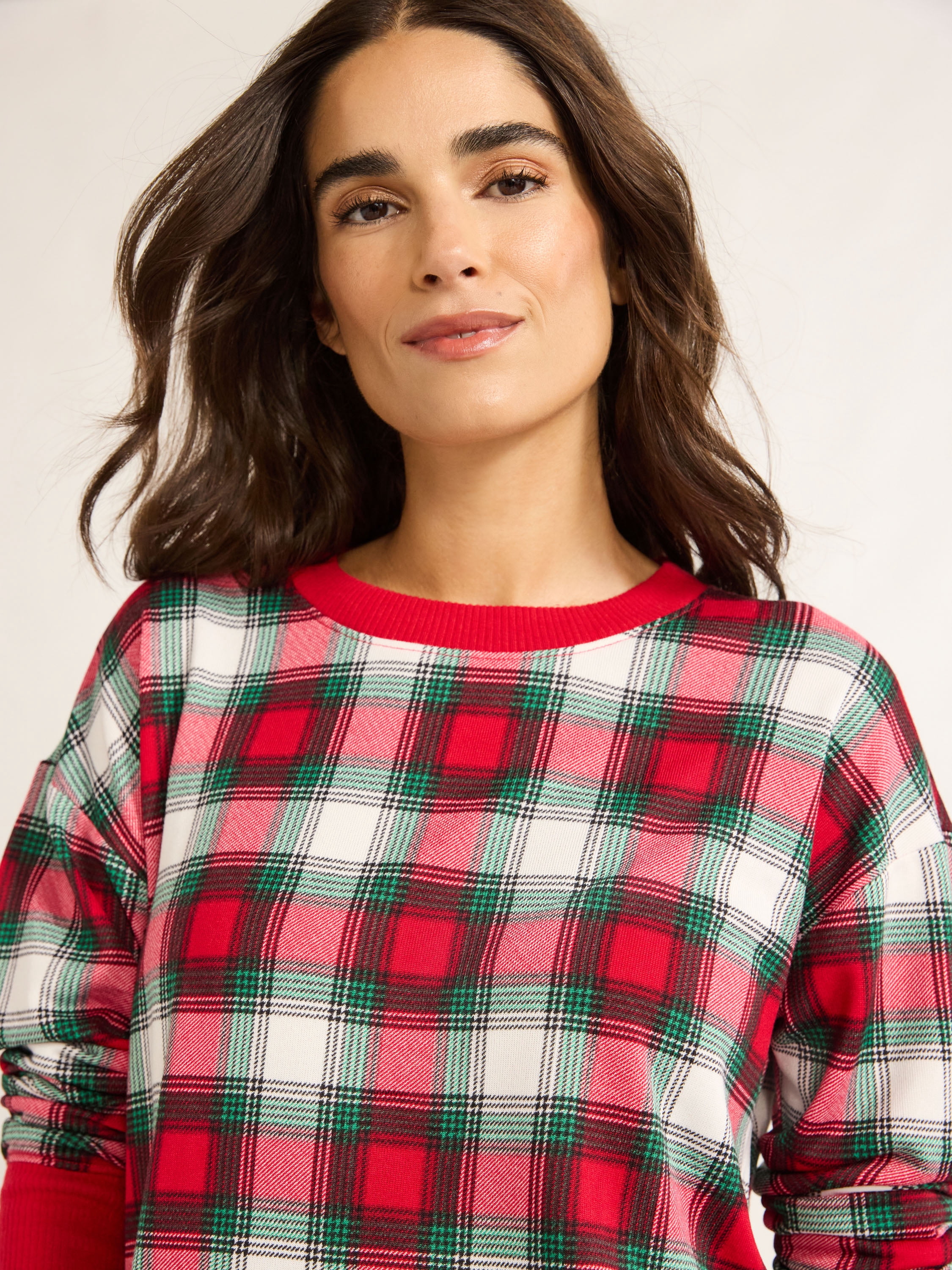Joyspun Women's Plaid Top, Joggers and Socks Pajama Gift Set, 3-Piece, Sizes S-3X