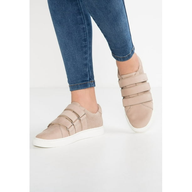 vince camuto womens fashion sneakers