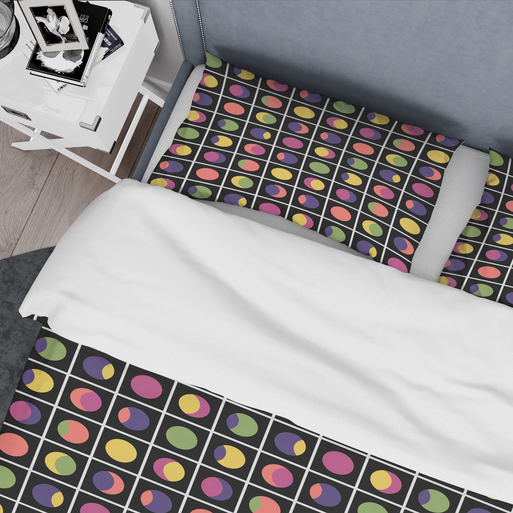Designart 'Retro Circular Moons' Mid-Century Modern Duvet Cover Set