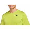 thumbnail image 3 of Nike Men's Dri-FIT Utility Static Training Tee, High Voltage Green, S Regular US, 3 of 4