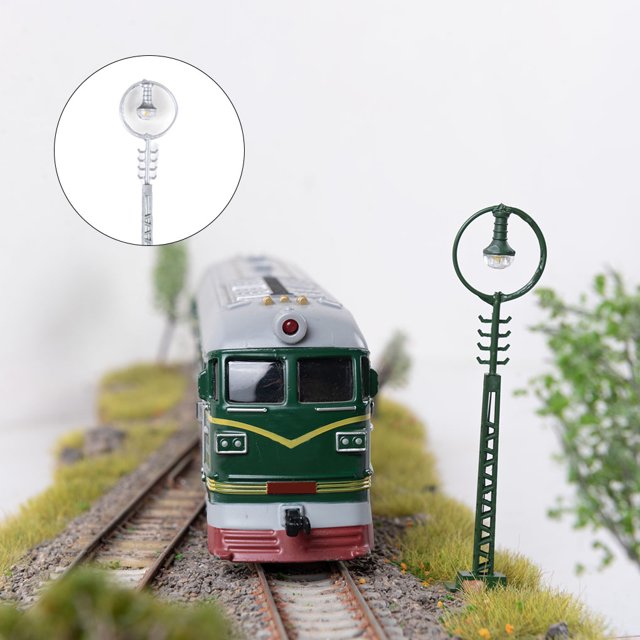 Miniature Streetlamp 1:87 Scale Decorative LED Signal Lamp Micro-Landscape Accessories Sand DIY Simulation Lamppost Train Silver(Warm Light)