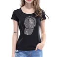 thumbnail image 3 of Camiseta de manga corta con gorro de diamantes de imitación rediseñado en negro para mujer, estilo nuevo de 2023, camiseta de cuerpo moderno de calle de longitud media a la moda, 3 of 4