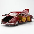 thumbnail image 3 of Paragon 1967 Daimler V8-250 Regency Bordeaux Limité à 3000 Pcs Modèle Réduit 1/18 par Paragon, 3 of 4
