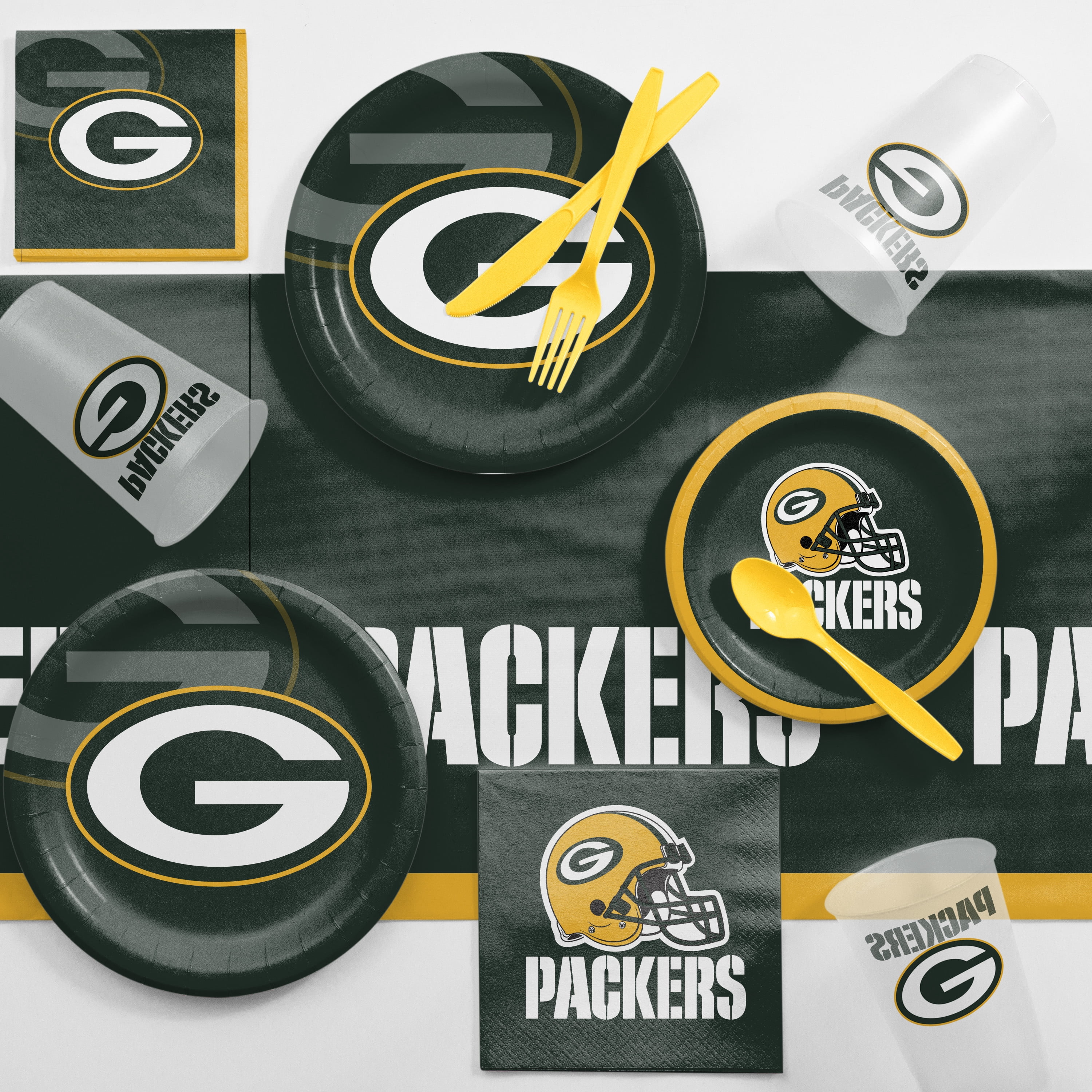 Green Bay Packers Round Paper Dessert Plates 24 Count for 24 Guests