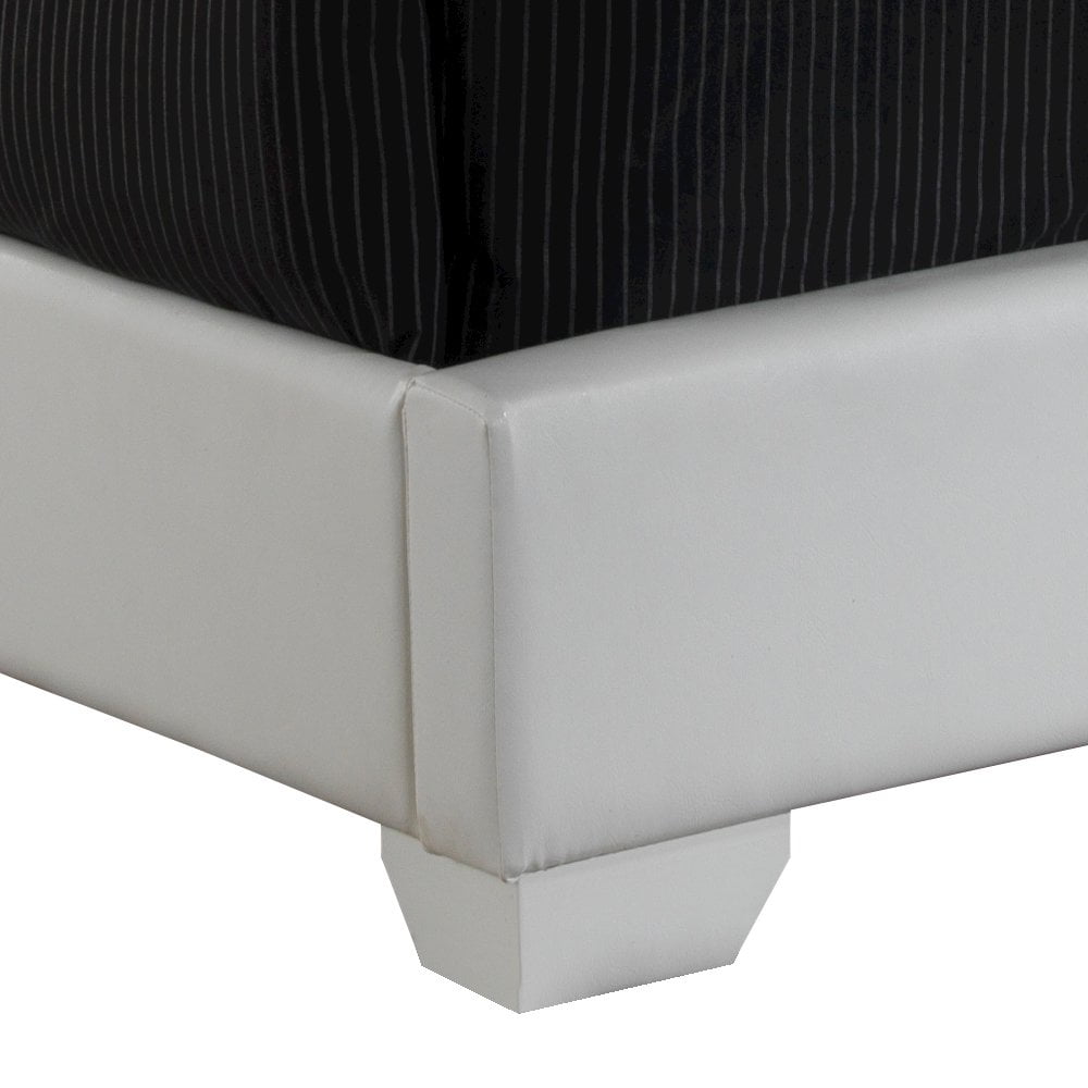 Glory Furniture Aaron Queen Bed in White Color