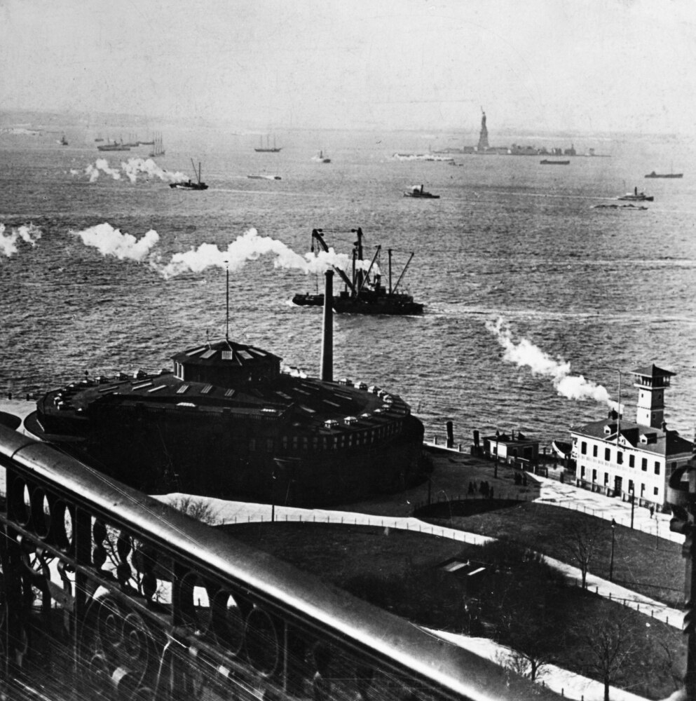 New York Castle Garden. /Ncastle Garden, Left, The 19Th Century