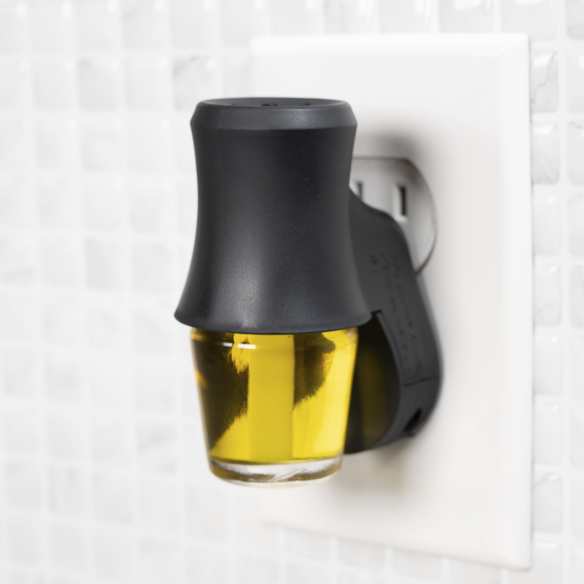 (3 pack) Mainstays Aroma Accents Fragrance Plug, Rich Black