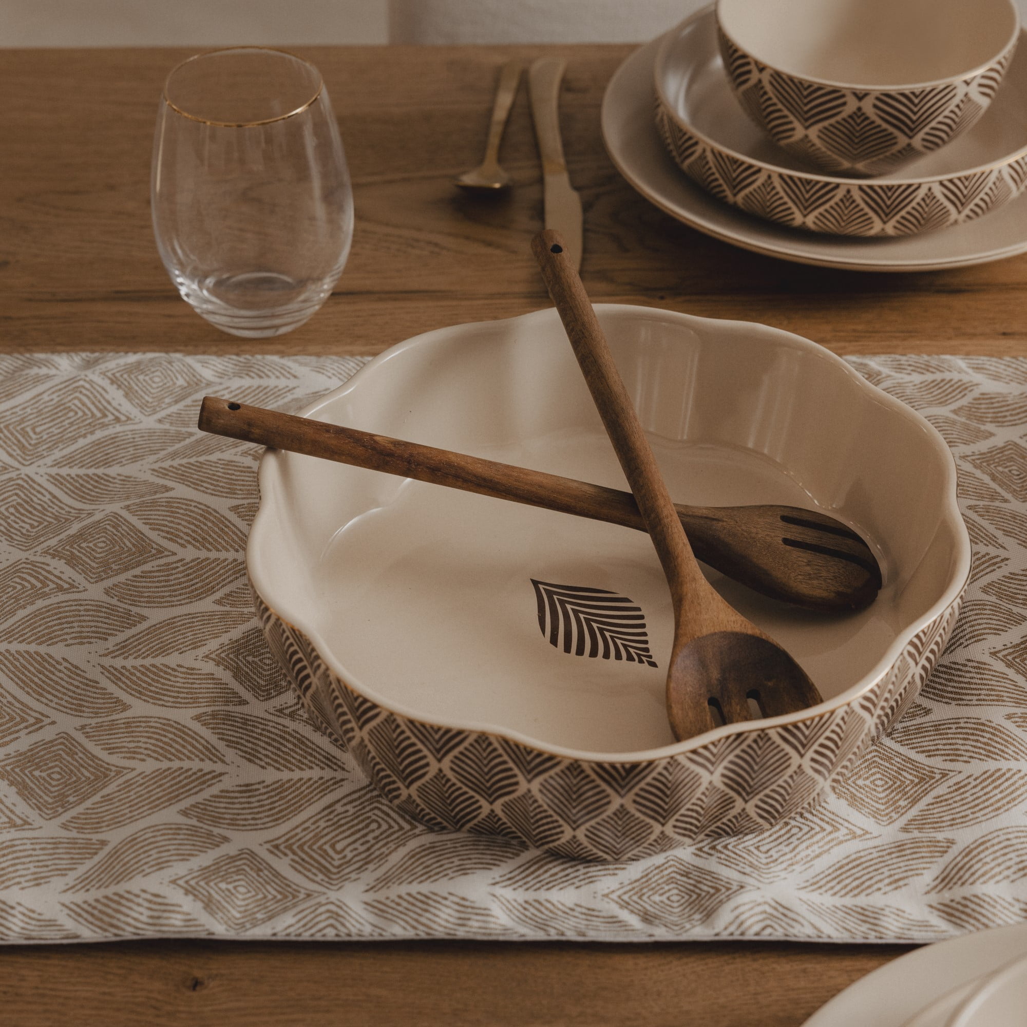 Thyme & Table 3-Piece Serving Bowl with Wooden Serving Spoon and Fork, Ocee Leaf