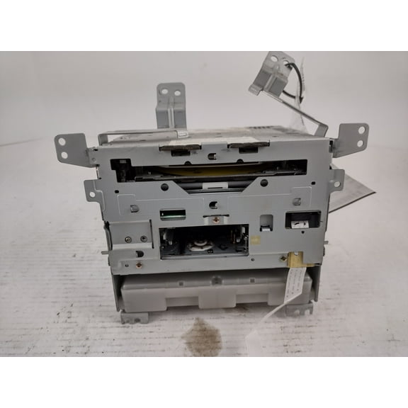 Pre-Owned 06 07 Nissan Murano AM FM 6CD Cassette Radio Receiver OEM - Verify Specific Vehicle Fitment In Description - (Good)