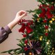 thumbnail image 4 of xihome Adornos navideños de plstico para ventanas con colgante de campanilla de viento, juego de adornos colgantes para el hogar., 4 of 6