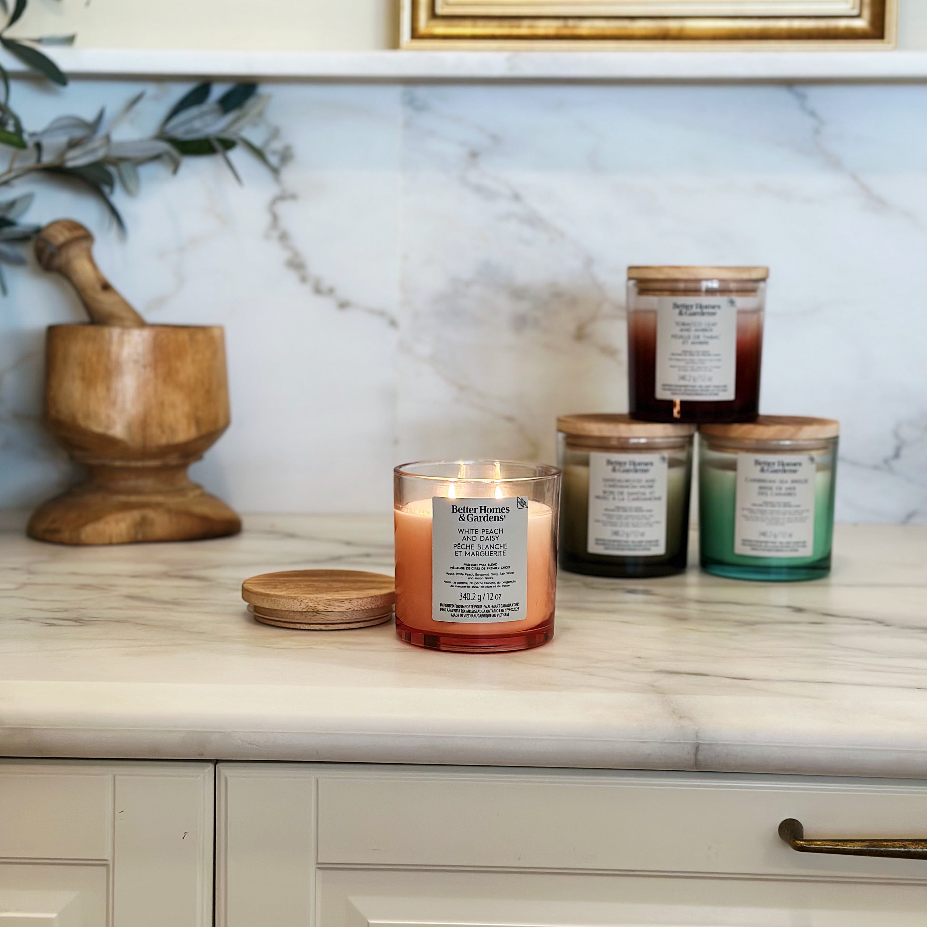 Better Homes & Gardens Scented 2-wick 12 oz. Parrafin Wax Ombre Jar Candle, White Peach & Daisy, Parrafin Wax Blend