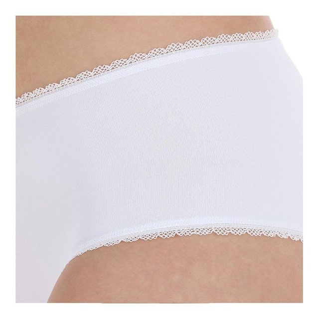 Boxer Marel T G Blanco en microfibra blanca con ajuste perfecto y detalle de puntas decorativas en cintura y piernas, ideal para ropa interior femenina y lencería cómoda, también adecuado para uso diario.