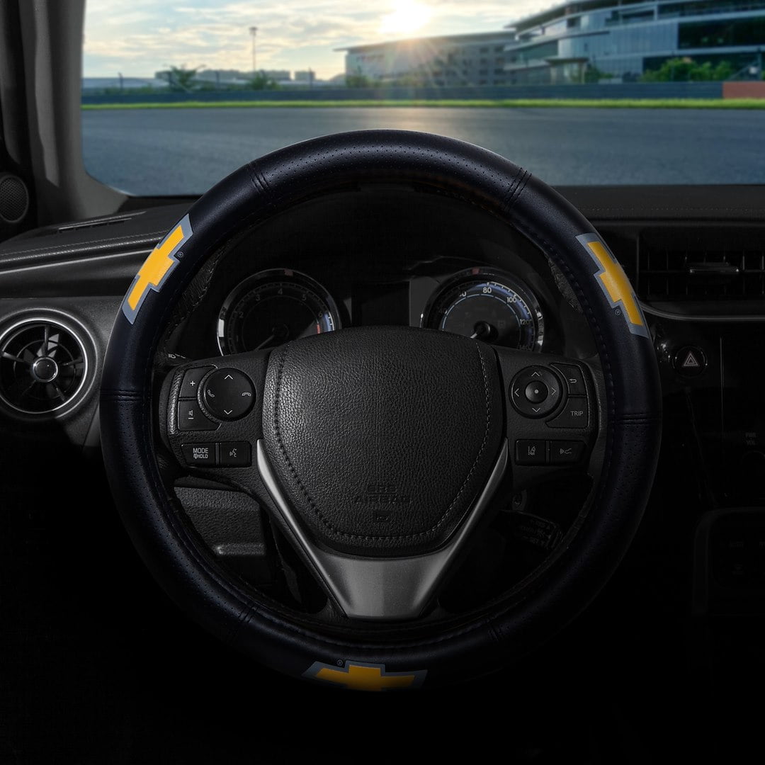PlastiColor Elite Series Speed Grip Chevrolet Steering Wheel Cover